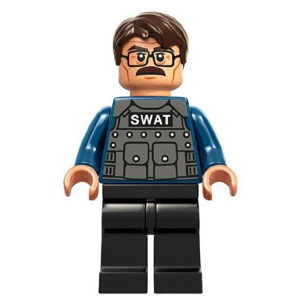hot toys commissioner gordon